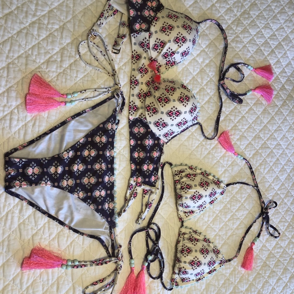 Victoria’s Secret Bikini Set